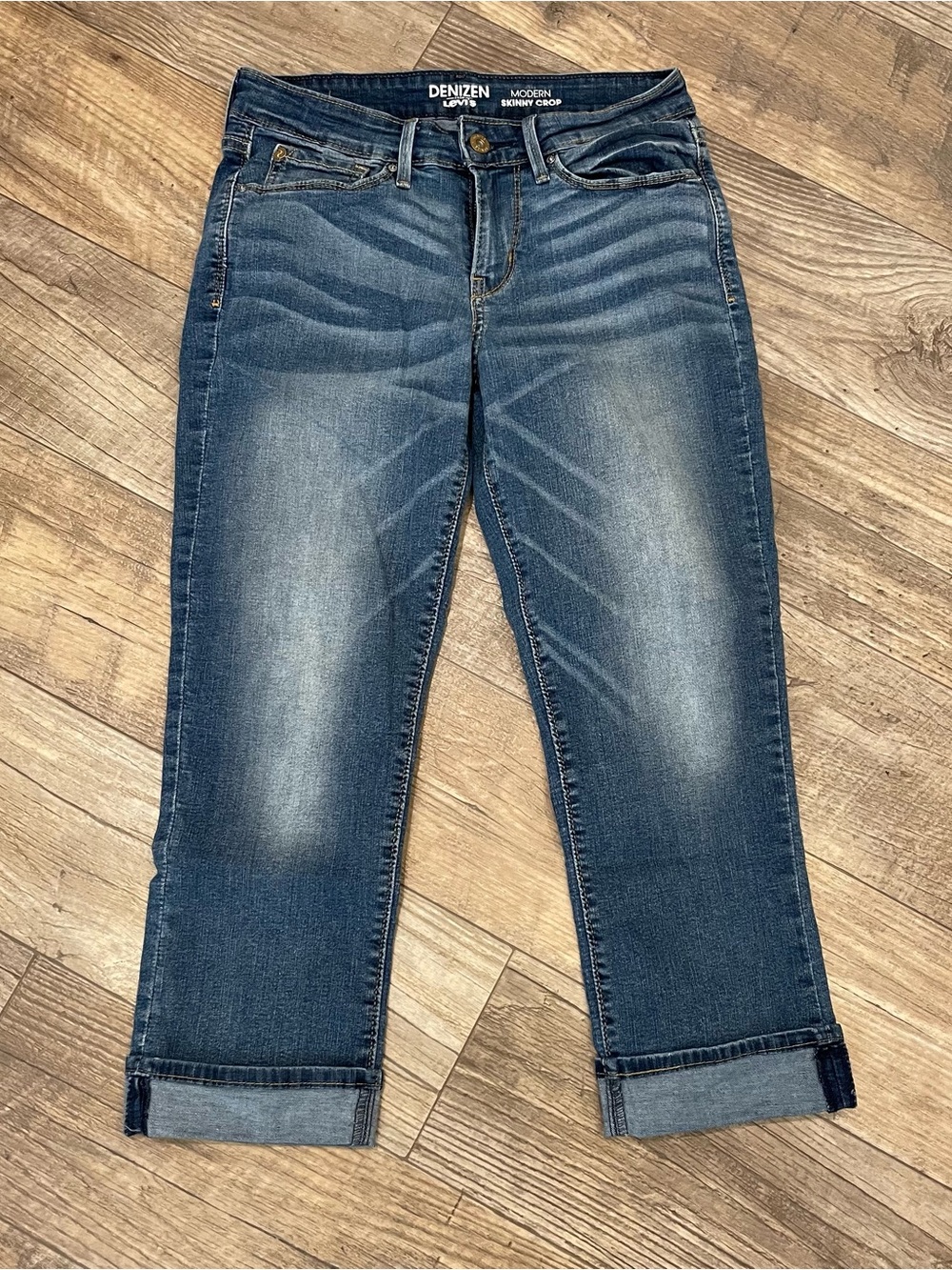 Denizen from Levi's Women's Cropped Skinny Jeans - Medium Blue Wash